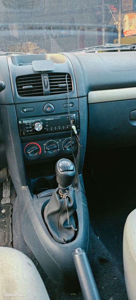 Renault Clio 1.5 dCi Pack - 5