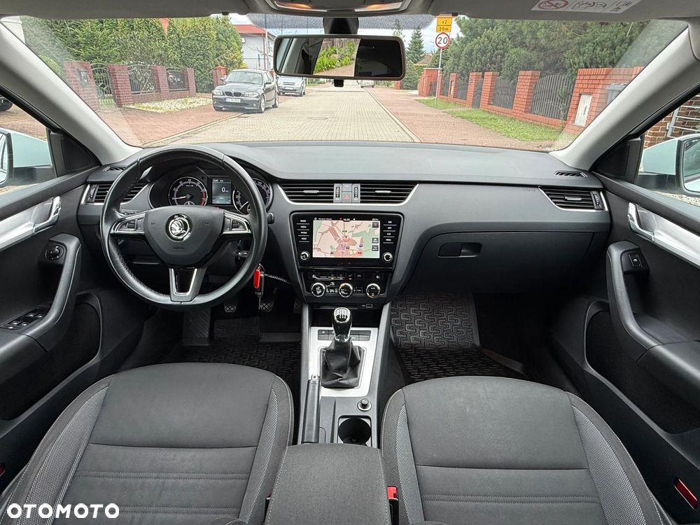 Skoda Octavia 2.0 TDI Style - 6
