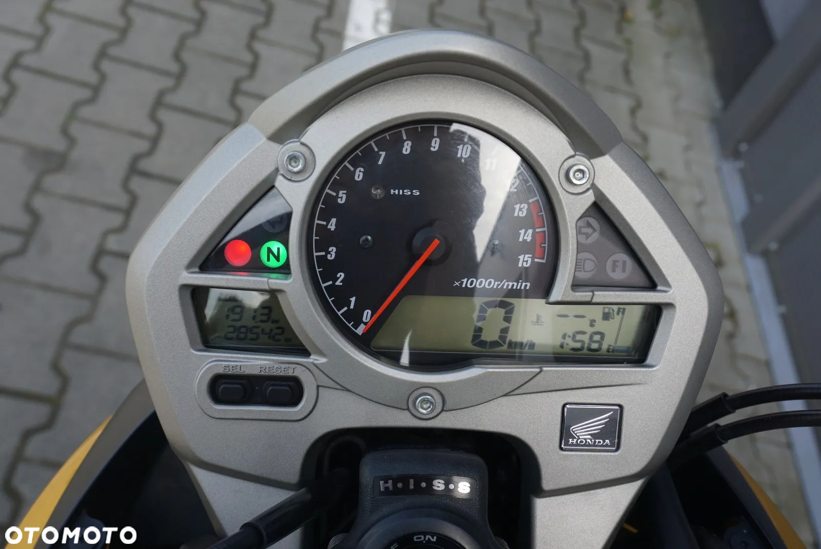 Honda Hornet - 16