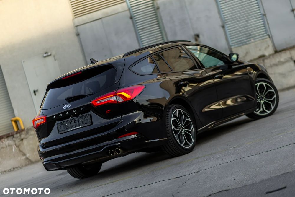 Ford Focus - 24