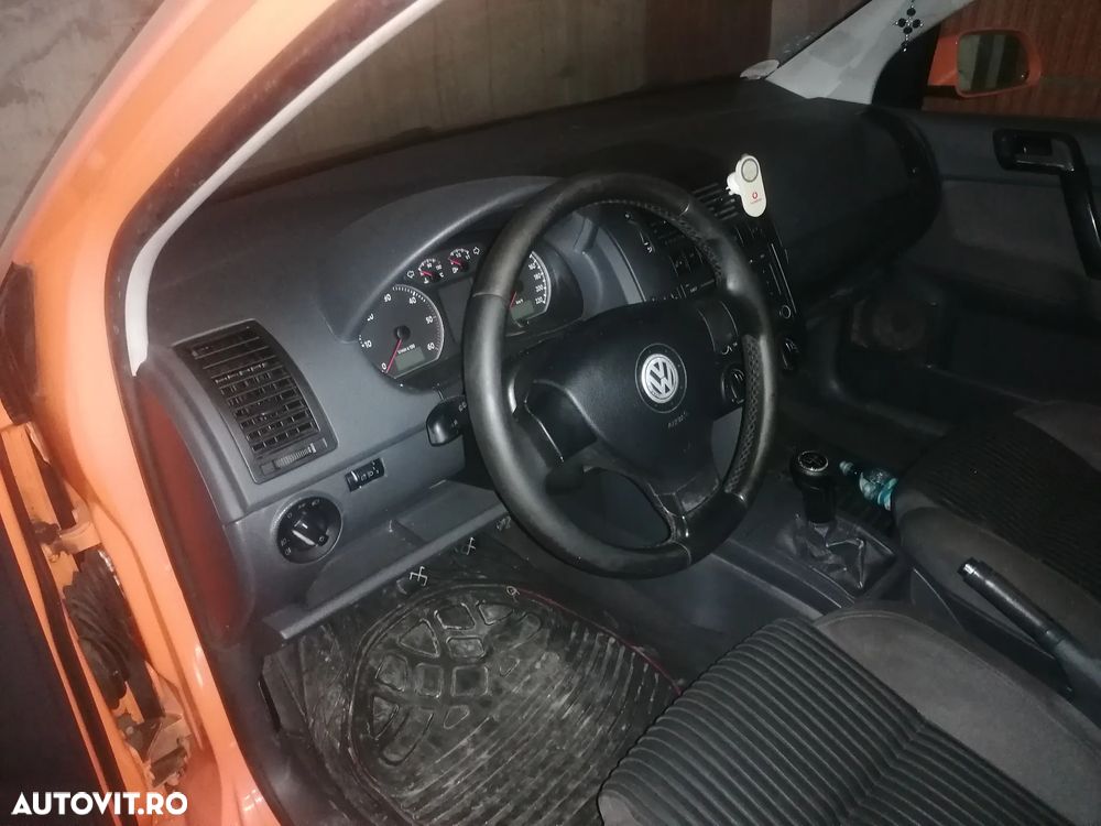 Volkswagen Polo - 5