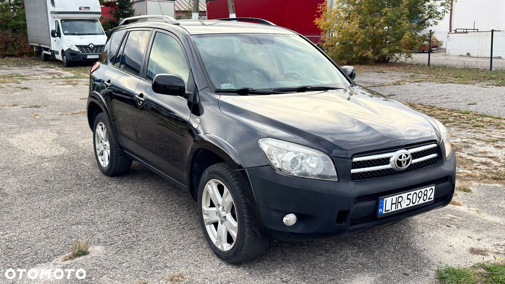 Toyota RAV4 - 8