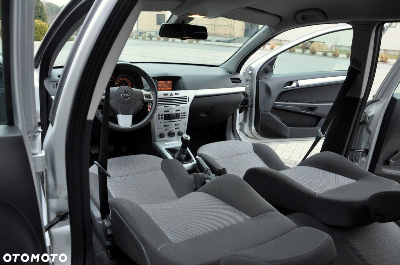 Opel Astra - 27