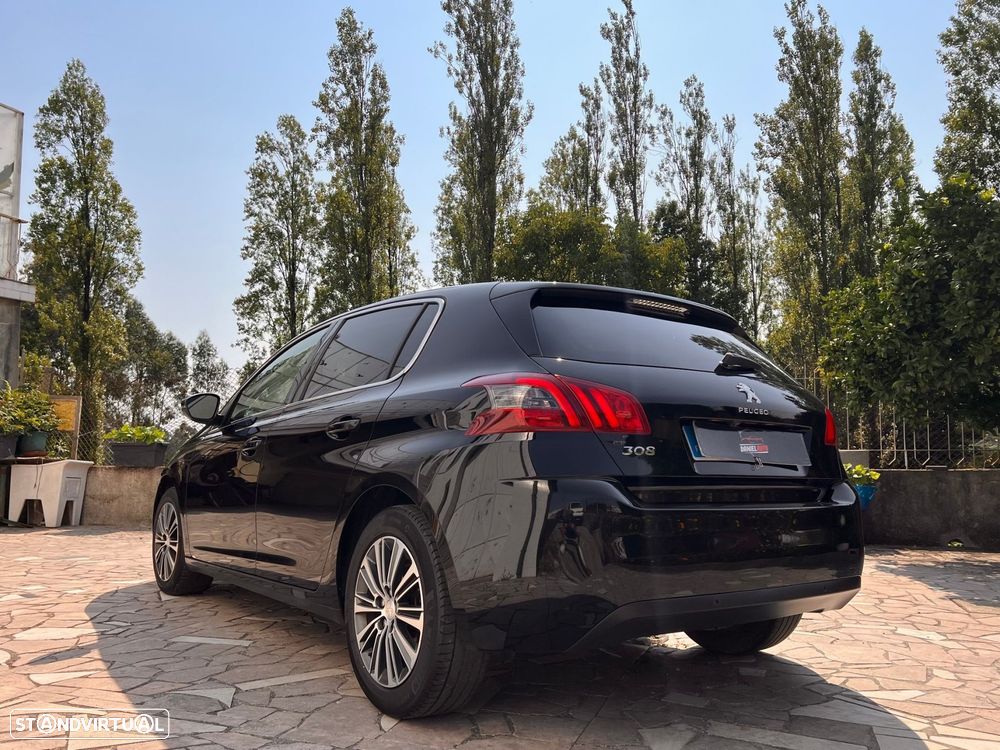 Peugeot 308 1.2 PureTech Allure - 15