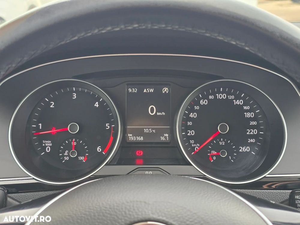 Volkswagen Passat - 23