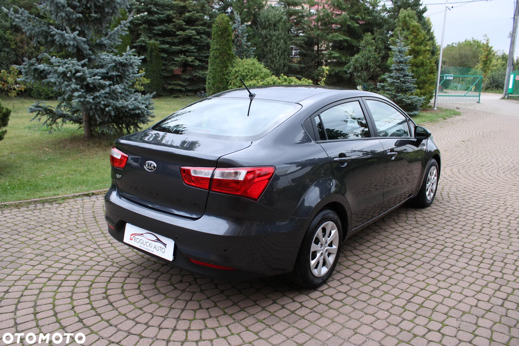 Kia Rio 1.4 M - 9