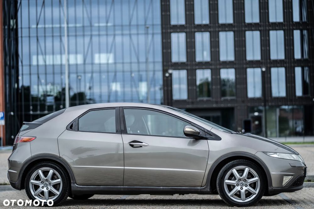 Honda Civic 1.8 Executive - 2