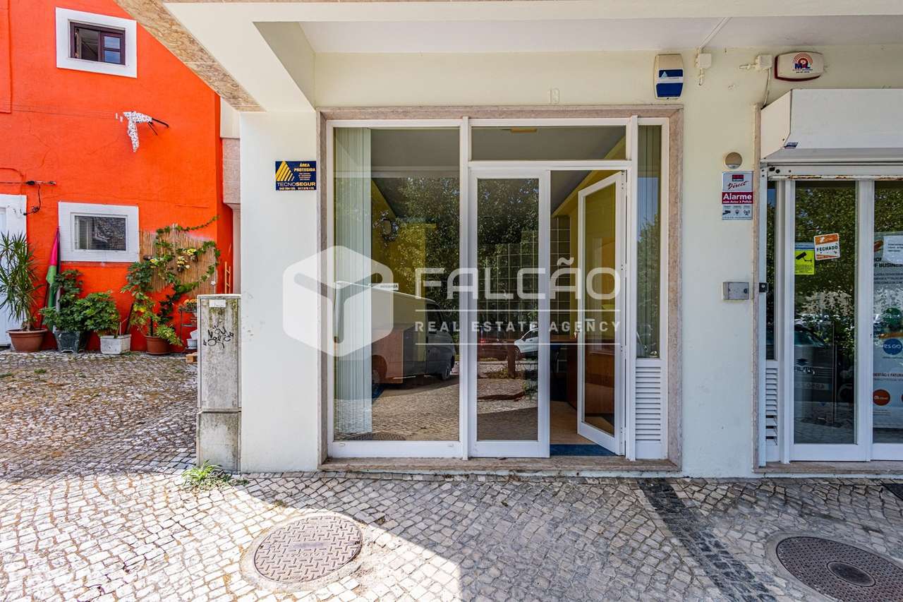 Loja  Venda em Santarém (Marvila), Santa Iria da Ribeira de Santarém, - Grande imagem: 2/17