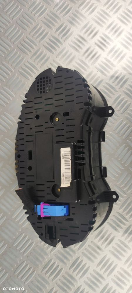 8P0920900K licznik zegary prędkościomierz AUDI A3 8P 1,9 TDI EUROPA - 4