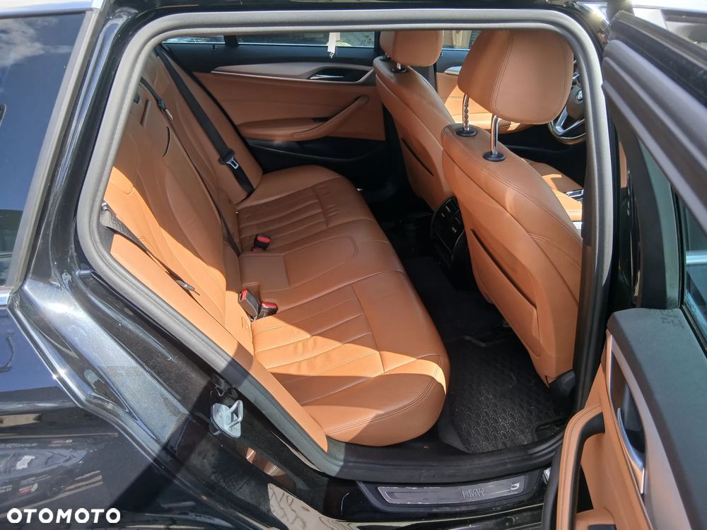 BMW Seria 5 520d Luxury Line - 9