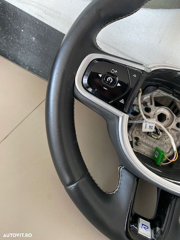 Volan cu incalzire R-Design VOLVO XC90 S60 V60 2018+ 32227374 - 6