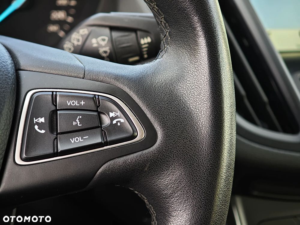 Ford Kuga 2.0 TDCi 4x2 Titanium - 15