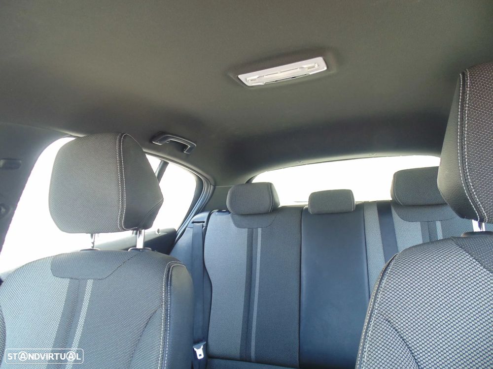 BMW 116 d Line Urban Auto - 35