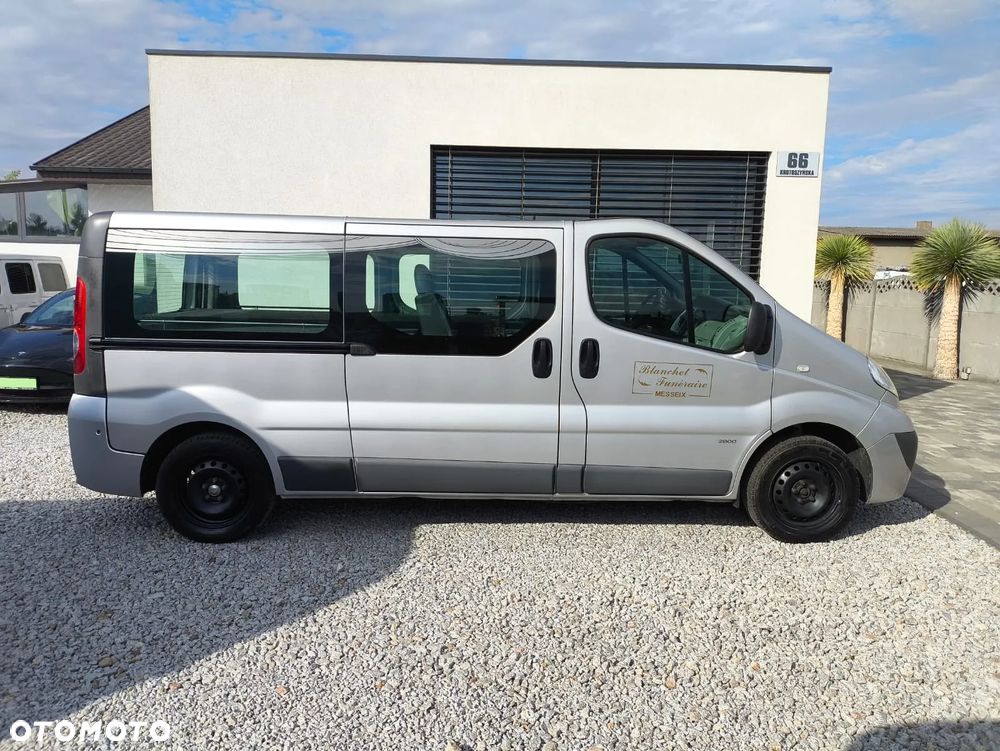 Opel Vivaro - 2