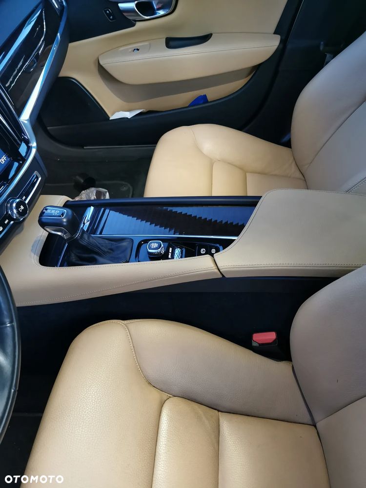 Volvo S90 T5 Momentum - 15