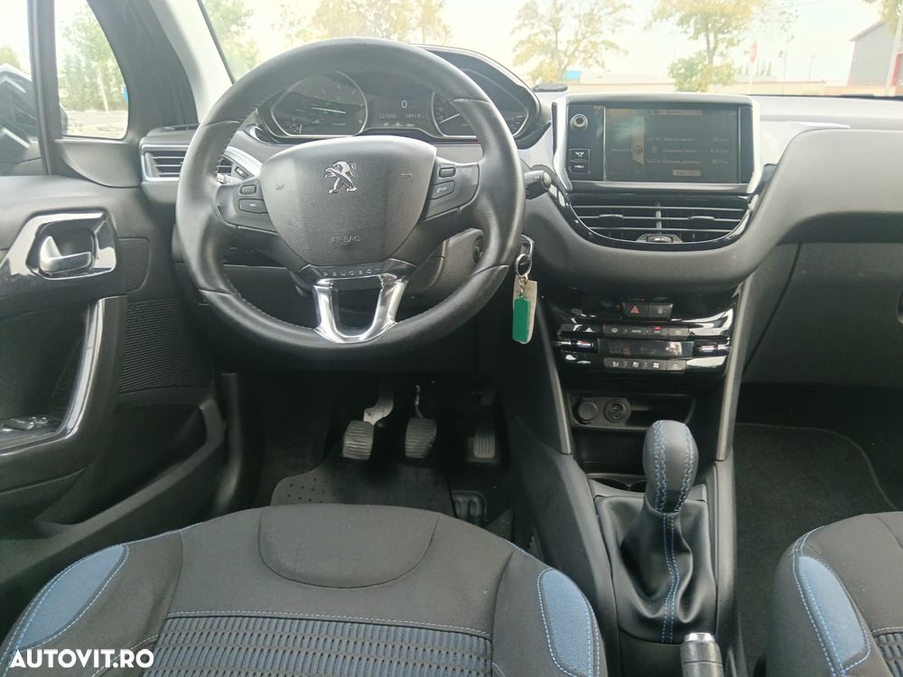 Peugeot 208 1.4 HDi FAP Style - 5