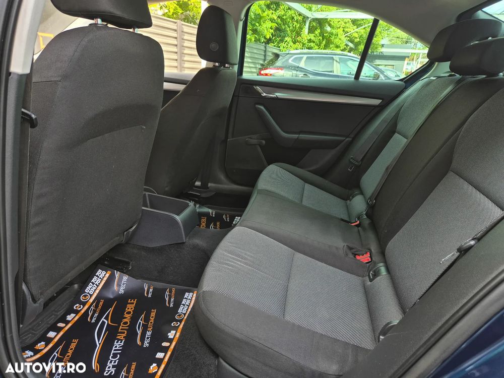 Skoda Octavia 1.6 TDI ELEGANCE - 12