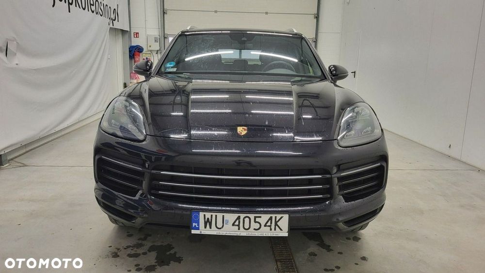 Porsche Cayenne - 2