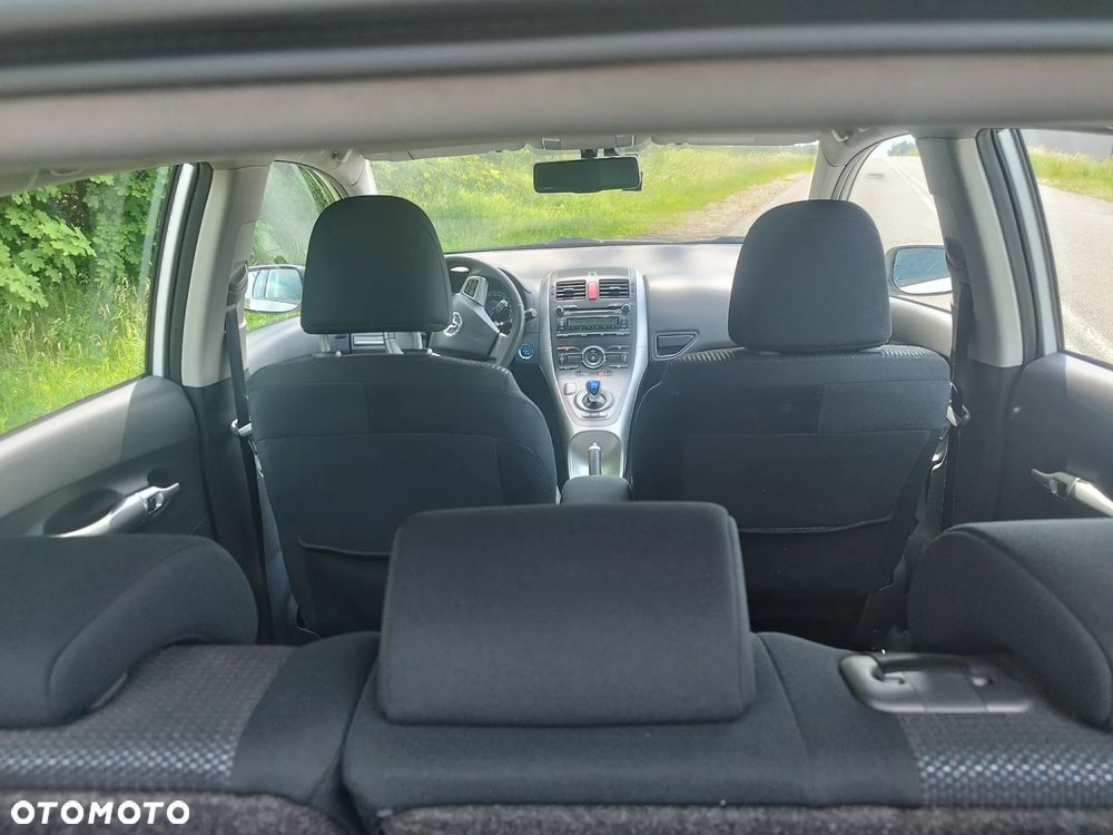 Toyota Auris - 22