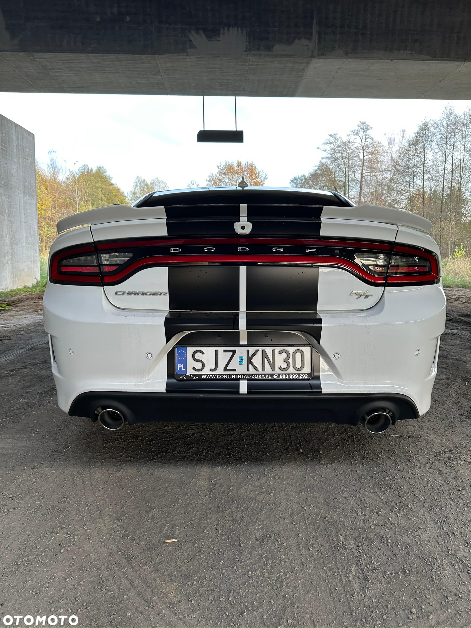 Dodge Charger 5.7 R/T - 4