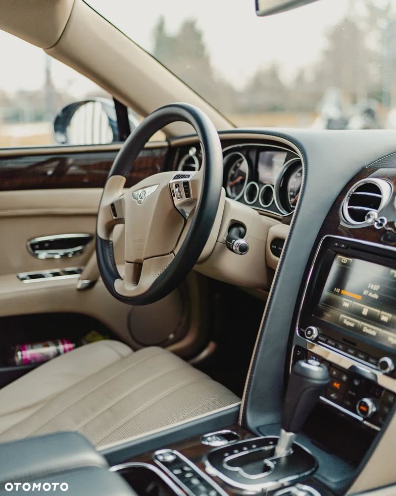 Bentley Flying Spur V8 - 23
