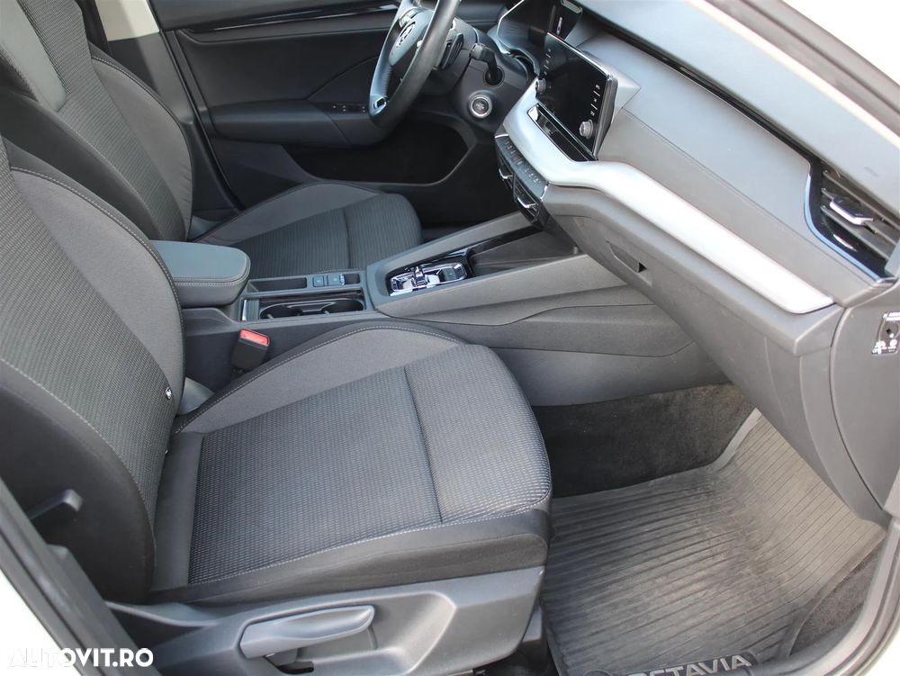 Skoda Octavia 1.5 TSI DSG Mild Hybrid Ambition - 13