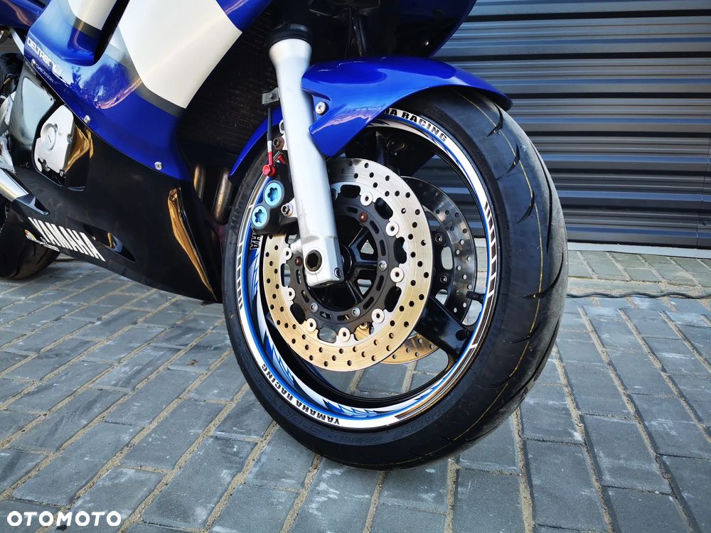 Yamaha R6 - 20