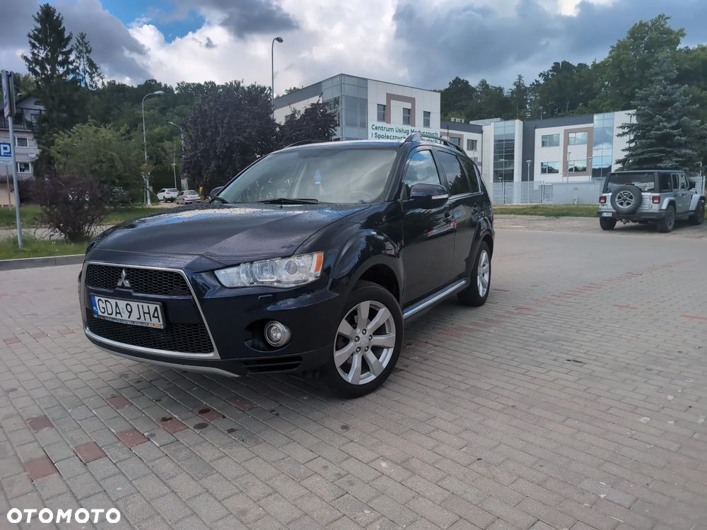 Mitsubishi Outlander - 10