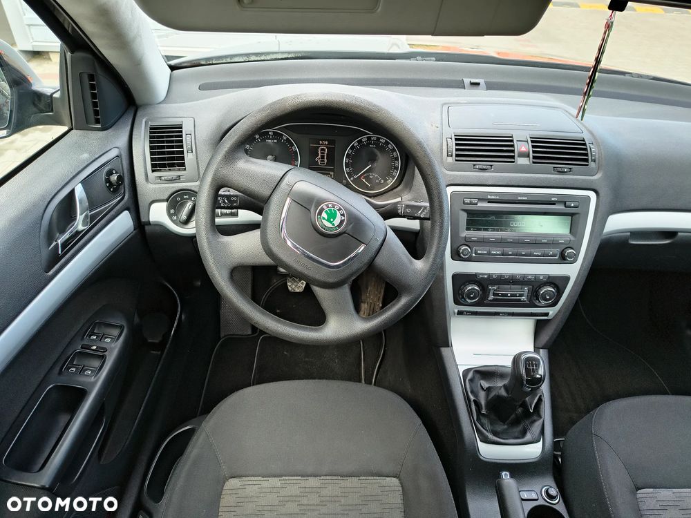 Skoda Octavia 1.8 TSI Ambiente - 11
