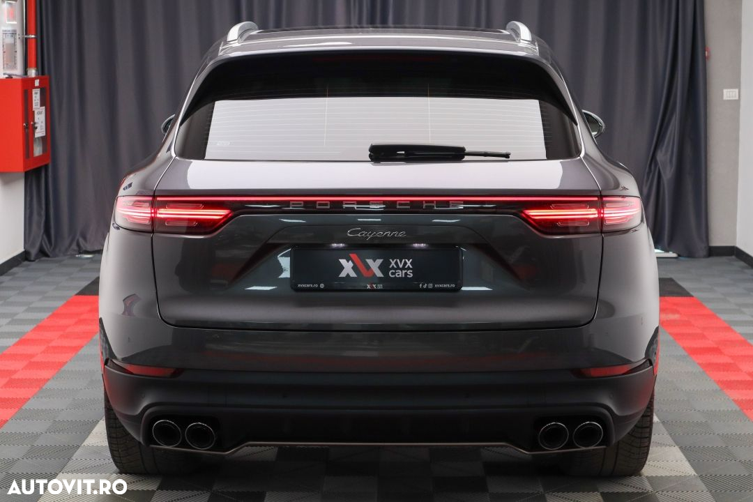 Porsche Cayenne E-Hybrid Tiptronic S Platinum Edition - 17