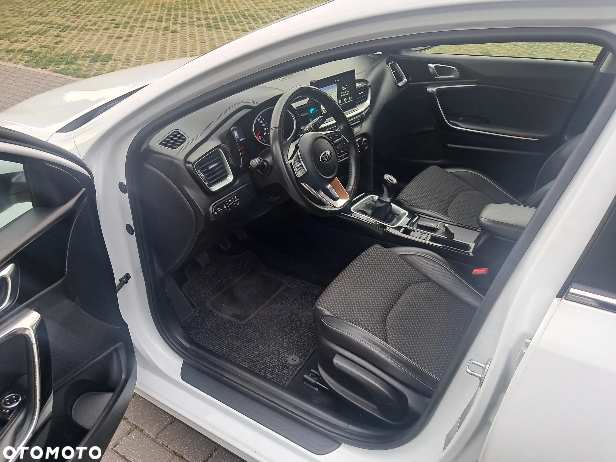 Kia Ceed SW 1.6 CRDi GT Line - 6