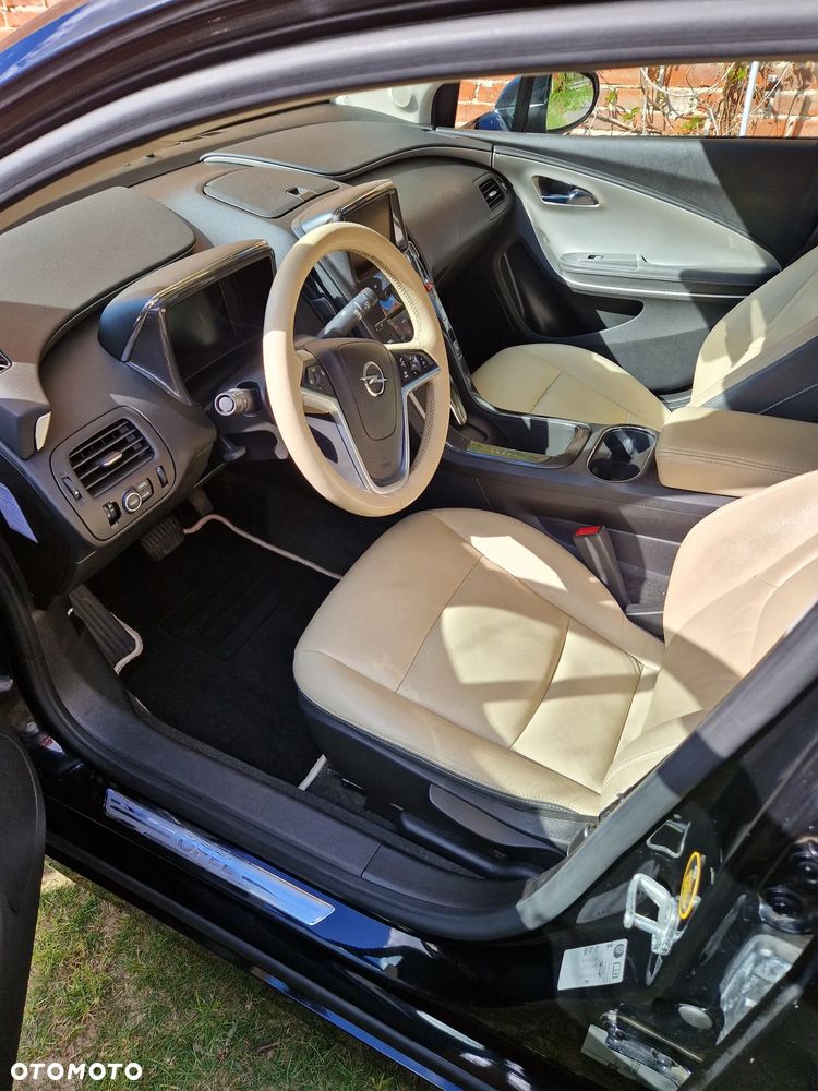 Opel Ampera - 35