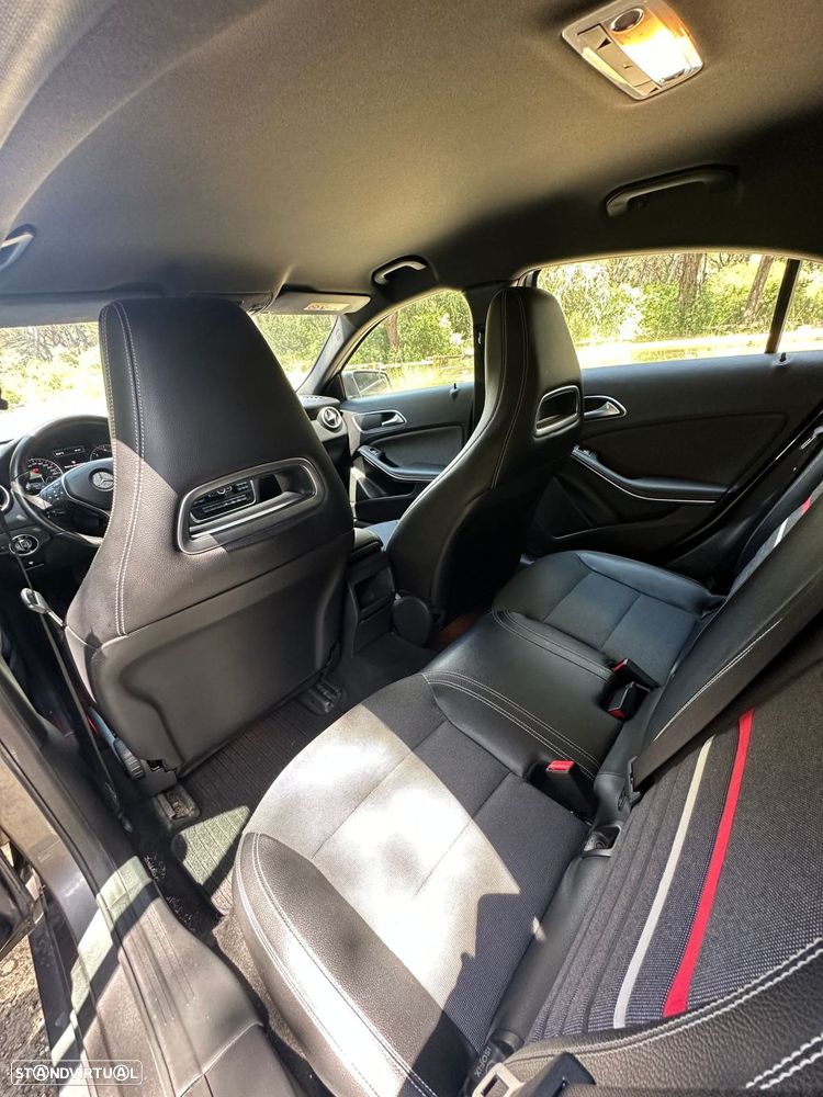 Mercedes-Benz A 180 d AMG Line - 15