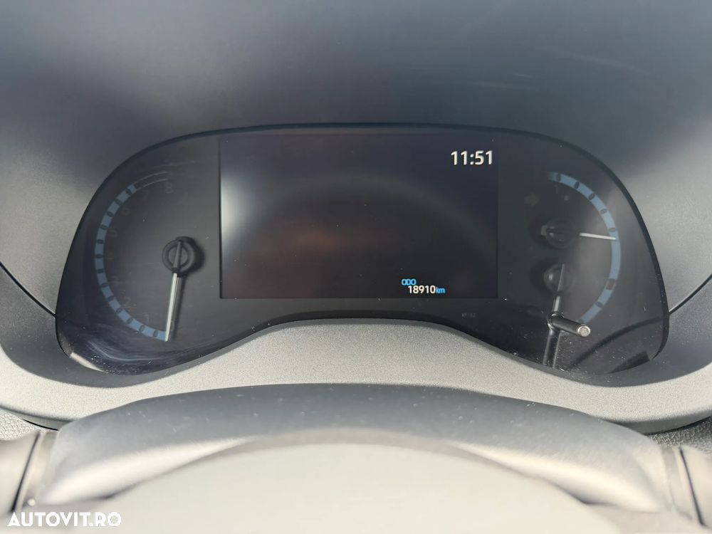 Toyota Yaris Cross 1.5 l CVT Active - 19