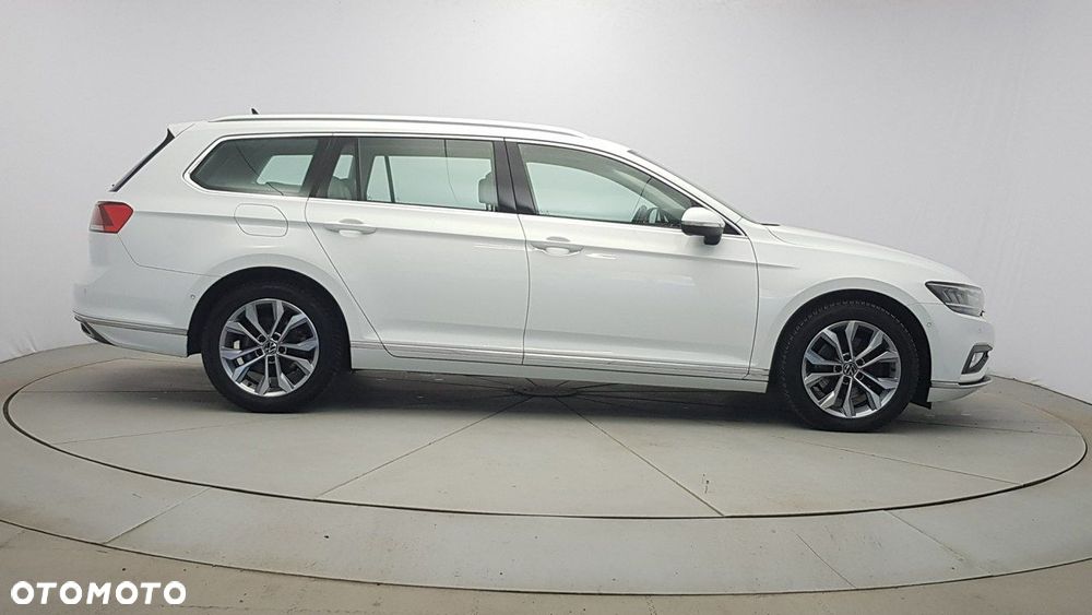 Volkswagen Passat - 8