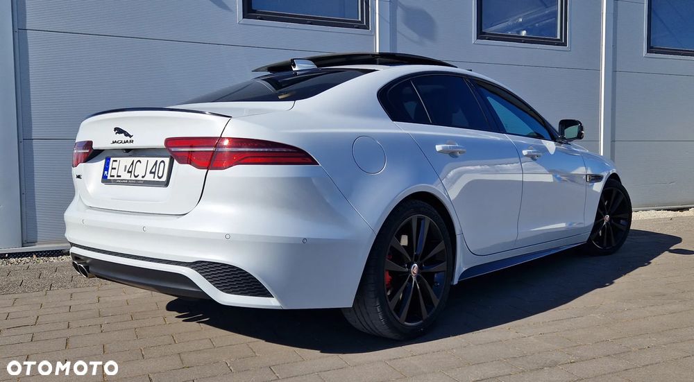 Jaguar XE 2.0 D200 mHEV R-Dynamic HSE - 9