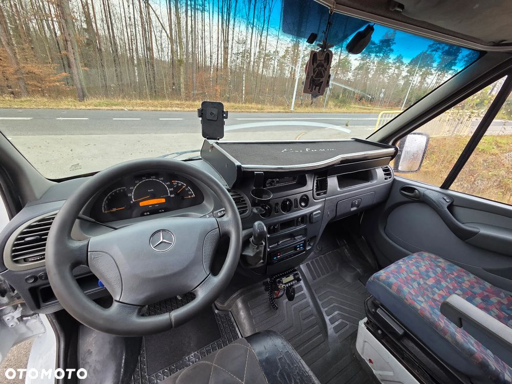 Mercedes-Benz Sprinter 416 - 12