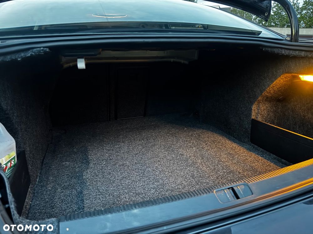 Volkswagen Passat 1.8 TSI Highline - 38