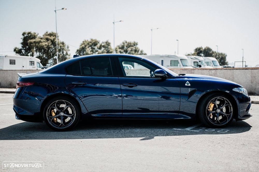 Alfa Romeo Giulia 2.9 Bi-Turbo Quadrifoglio AT8 - 8