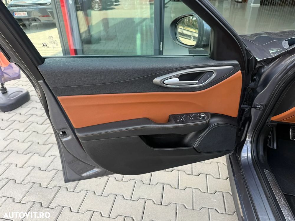 Alfa Romeo Giulia 2.2 JTDM Super - 16