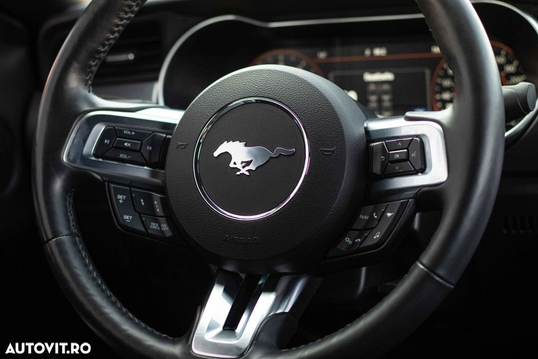 Ford Mustang - 28