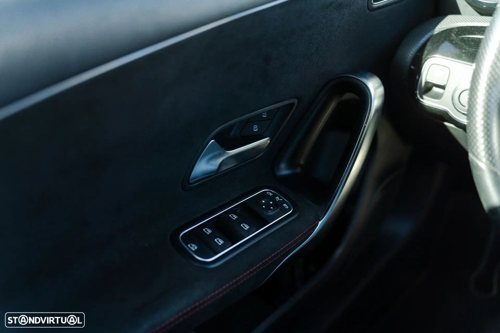 Mercedes-Benz A 180 d 7G-DCT AMG Line - 29