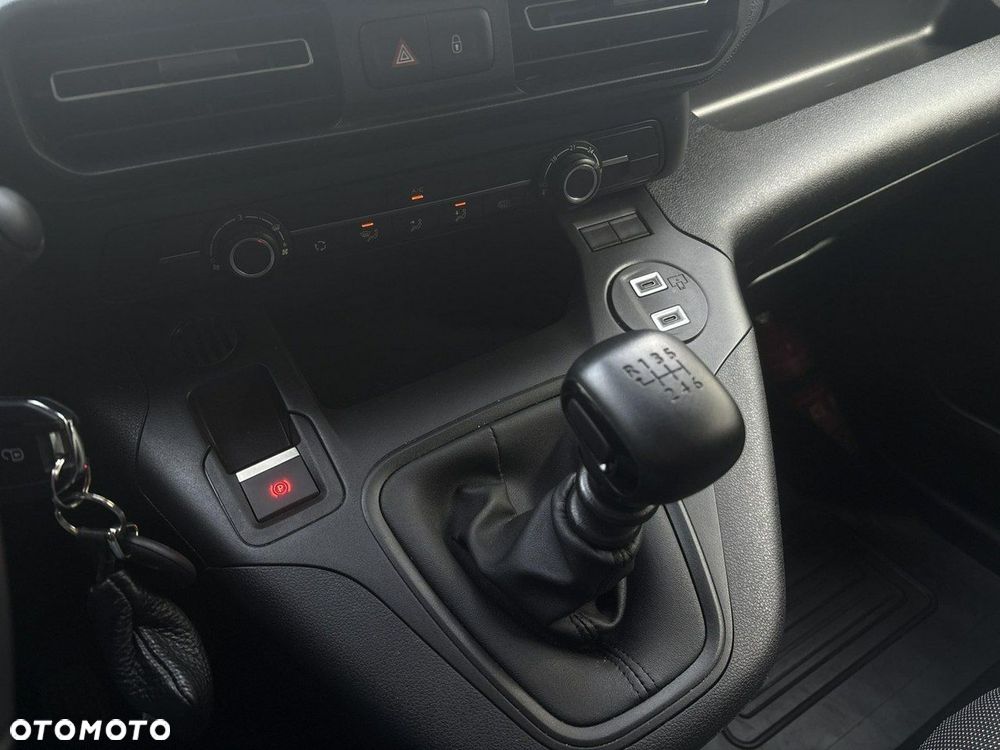 Toyota Proace City - 15