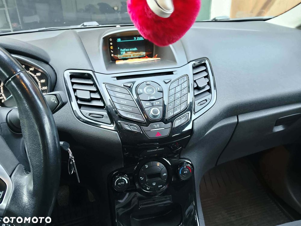 Ford Fiesta - 9