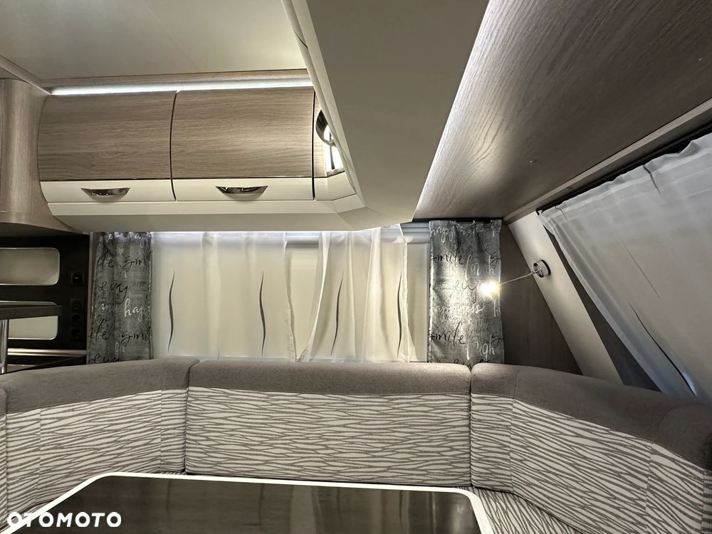 Hobby 660 WFC PRESTIGE z klimą dachową, napędem i markizą. - 16
