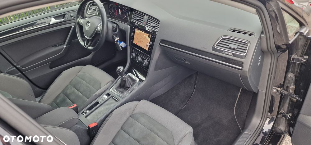 Volkswagen Golf 1.5 TSI BlueMotion ACT Highline - 29