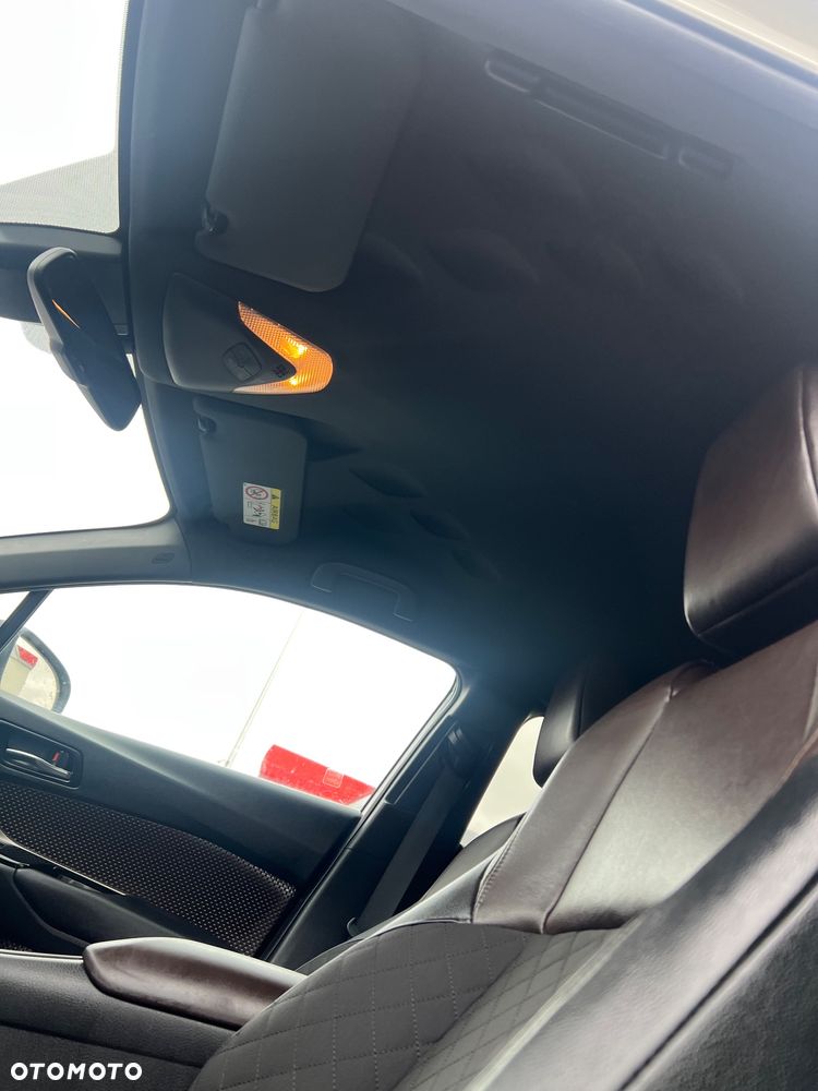 Toyota C-HR - 16