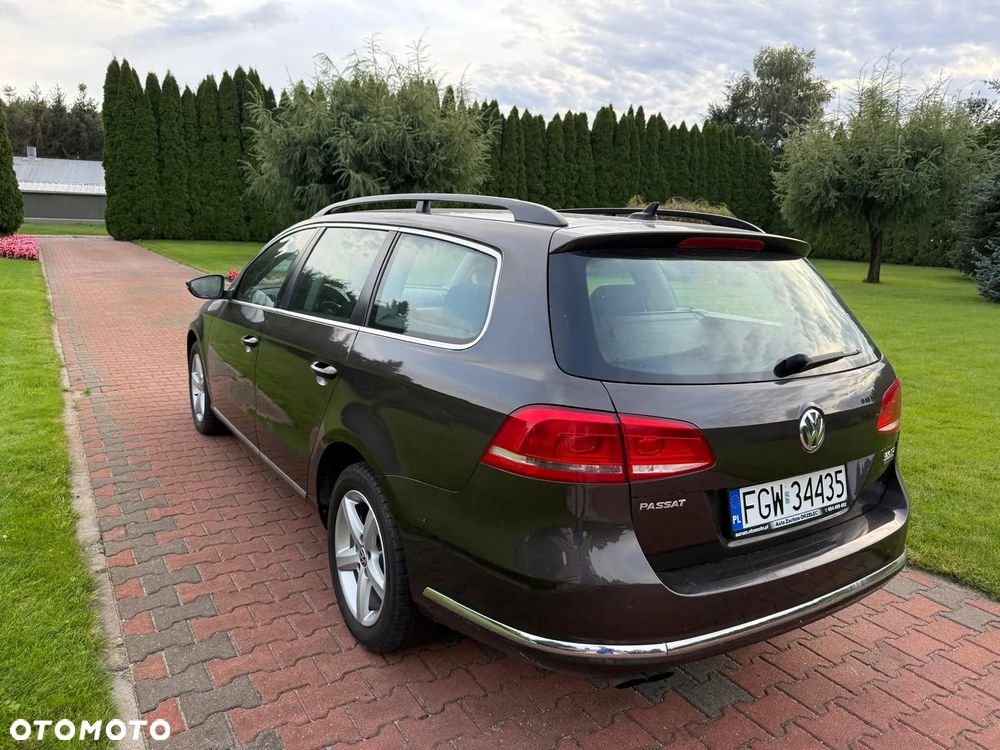 Volkswagen Passat 2.0 TDI Comfortline - 22