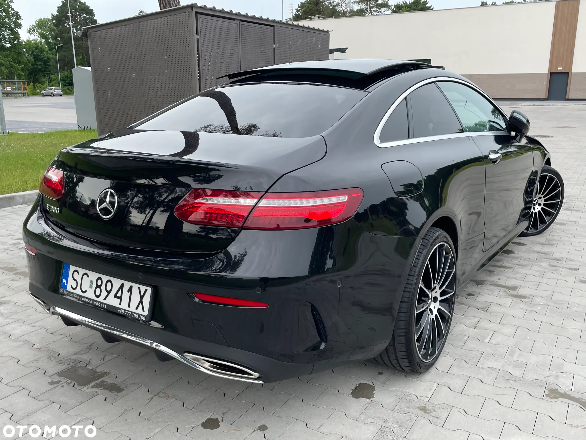 Mercedes-Benz Klasa E 300 Coupe 9G-TRONIC - 4