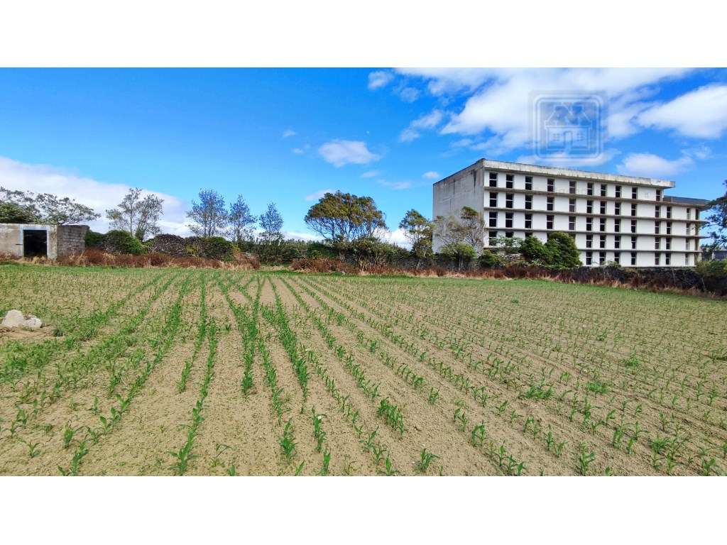 VENDA de TERRENO com potencial para construção - São José, Ponta De... - Grande imagem: 2/11